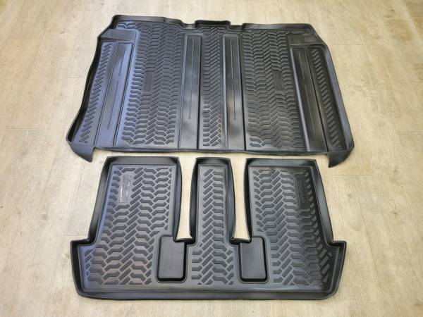 Коврики в салон Toyota Esquire (2014-н.в.) 3 ряд + багажник